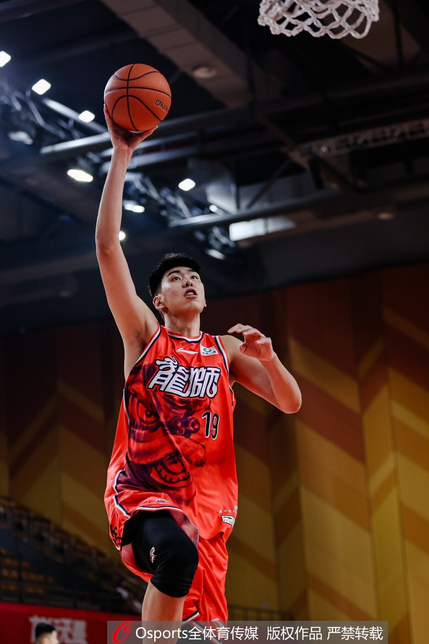 开云下载-CBA常规赛第18轮最佳阵容：胡金秋、徐昕、高诗岩、奎因、弗格